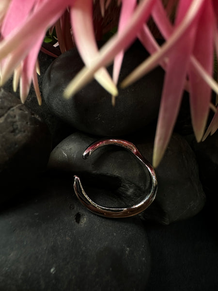 Valaria Collection - Silver Wavy Ring