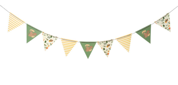 Creamy Pennant Banner (Squirrel)